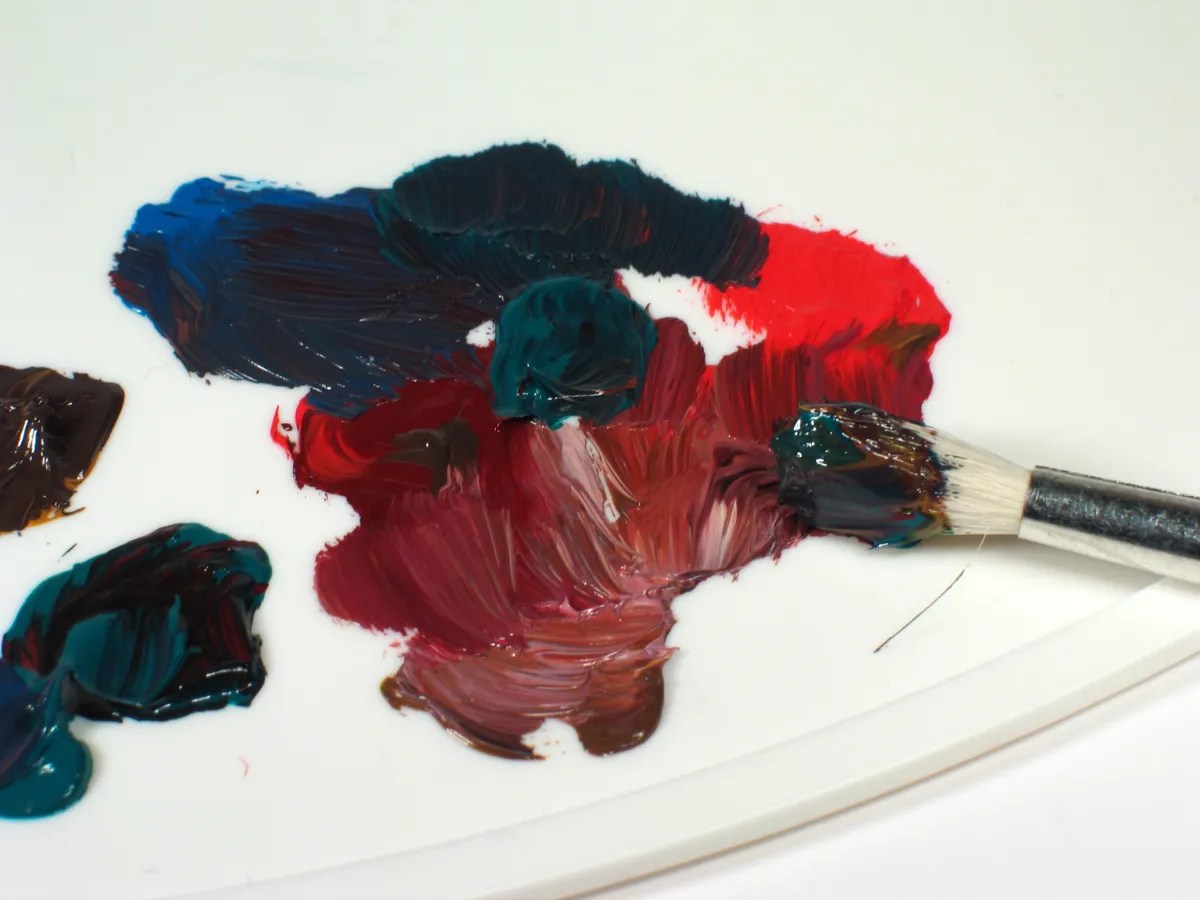 What Colors Make Red? How to Mix Different Shades of Red