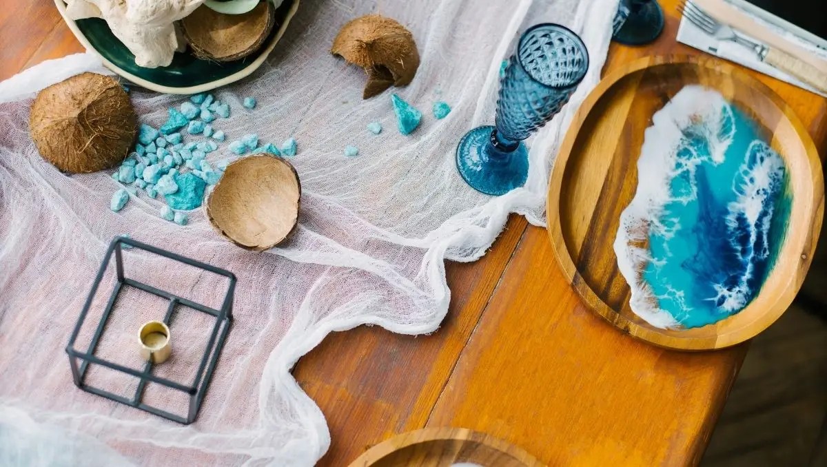 18 Best Epoxy Resins for Art, Wood, Jewelry, Molds, Tables