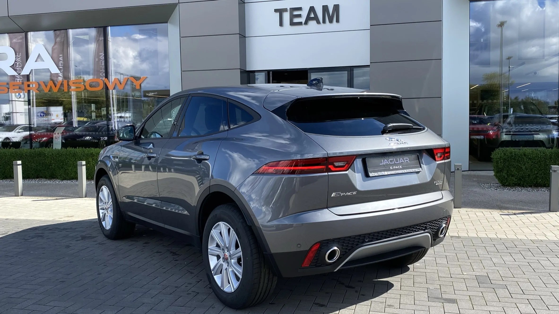 Jaguar EPace 2.0 2020, Benzyna SUV Jaguar Team