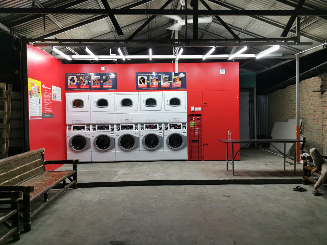 GALLERY Jakarta Coin Laundry