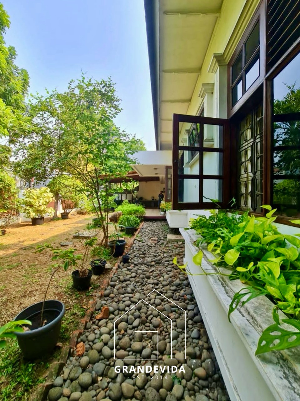 MENTENG HOUSE FOR SALE Jakarta Property