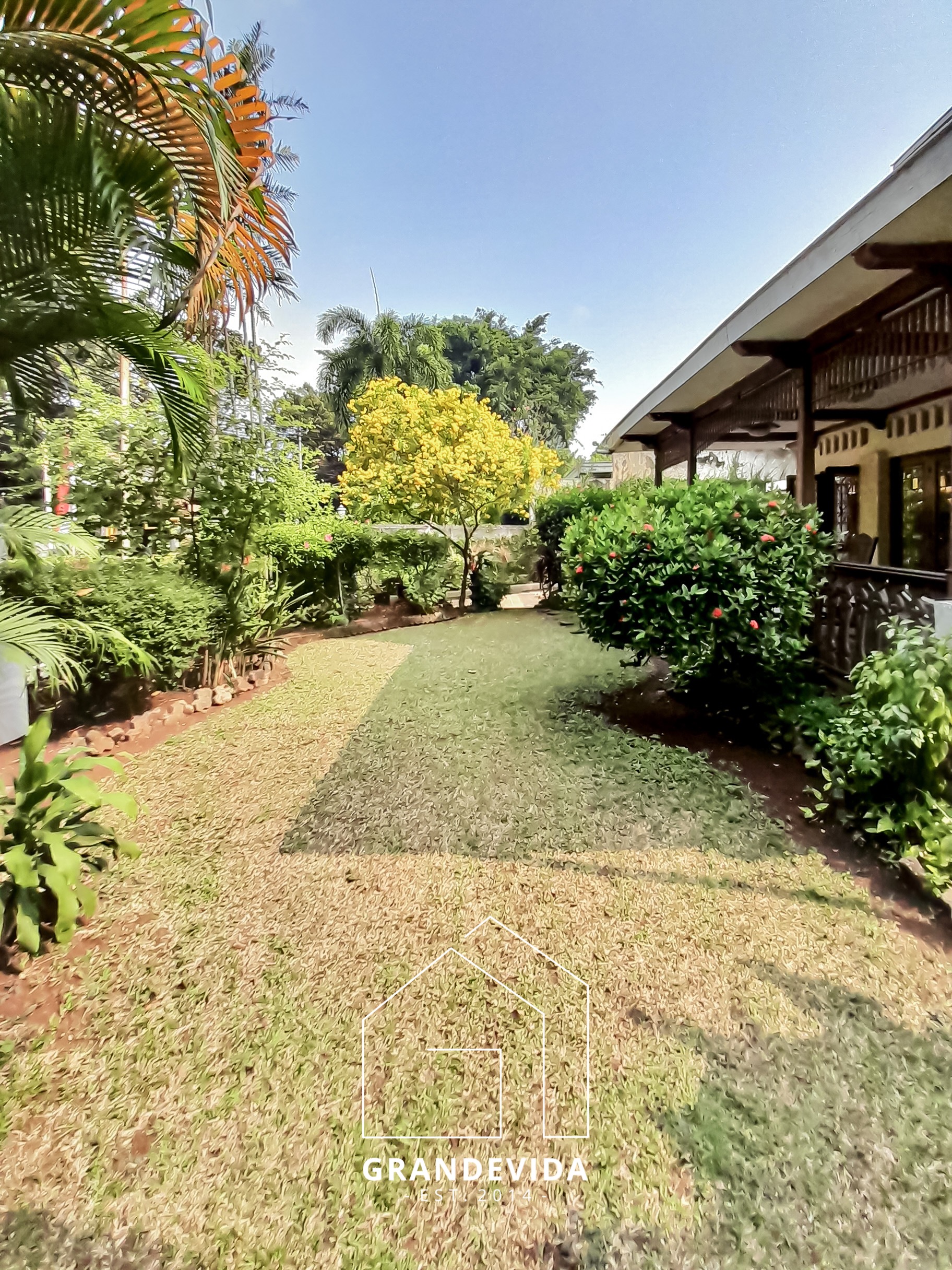 MENTENG HOUSE FOR SALE Jakarta Property