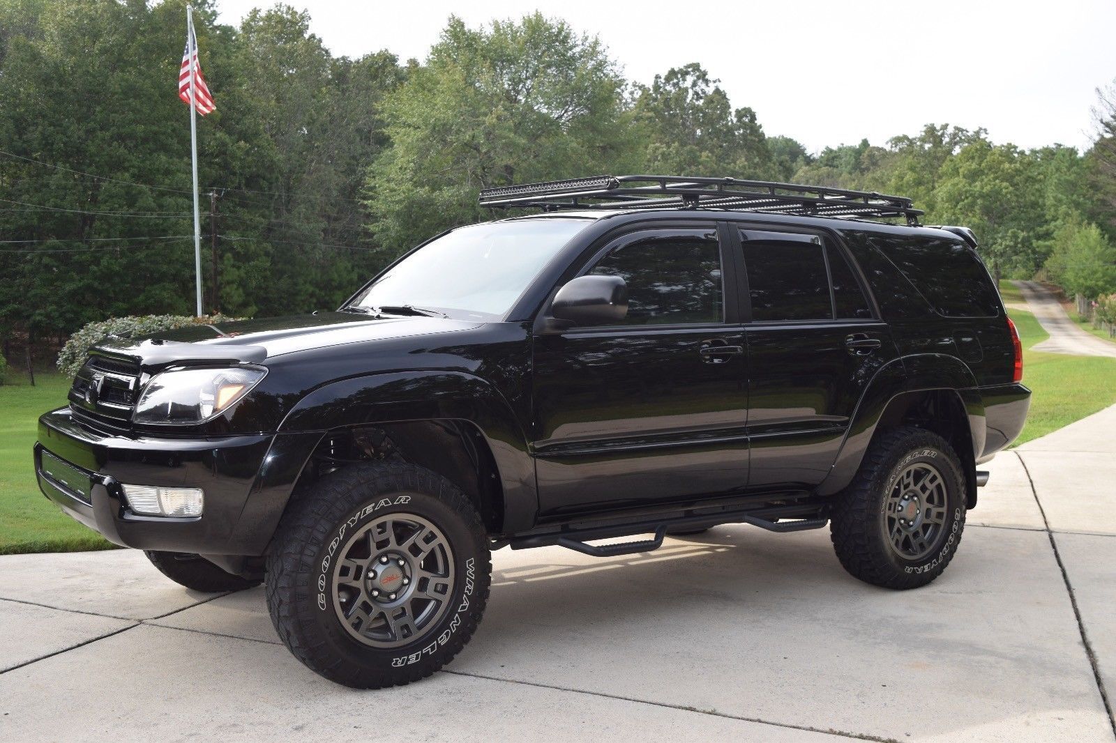 2.000 4Runner V8 4wD
