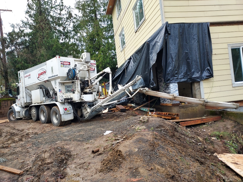 Jakes pouring a concrete slab in Portland ! Jake's Mobile Mix