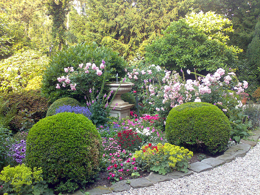 Jacobsen Garten & Landschaftsbau in Hamburg ERDBAU · TIEFBAU · AUSSENANLAGENBAU