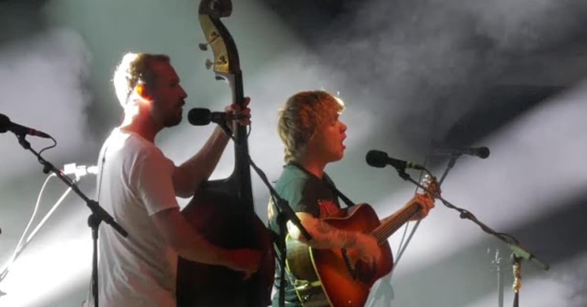 Watch Billy String’s Brilliant Cover of “Loser” at Westville Music Bowl(028)