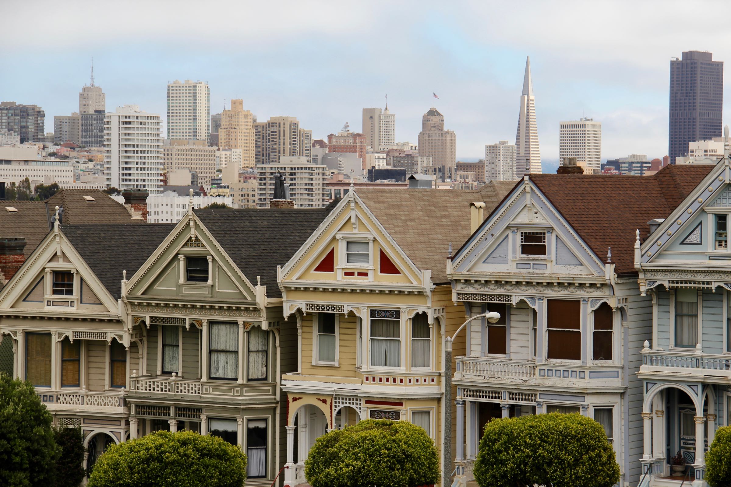 Häuser am Alamo Square, San Francisco, Kalifornien, USA • Jamane