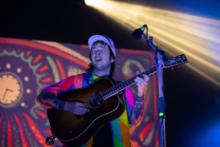 Billy Strings Releases New Single, "Fire Line," Announces New Studio LP