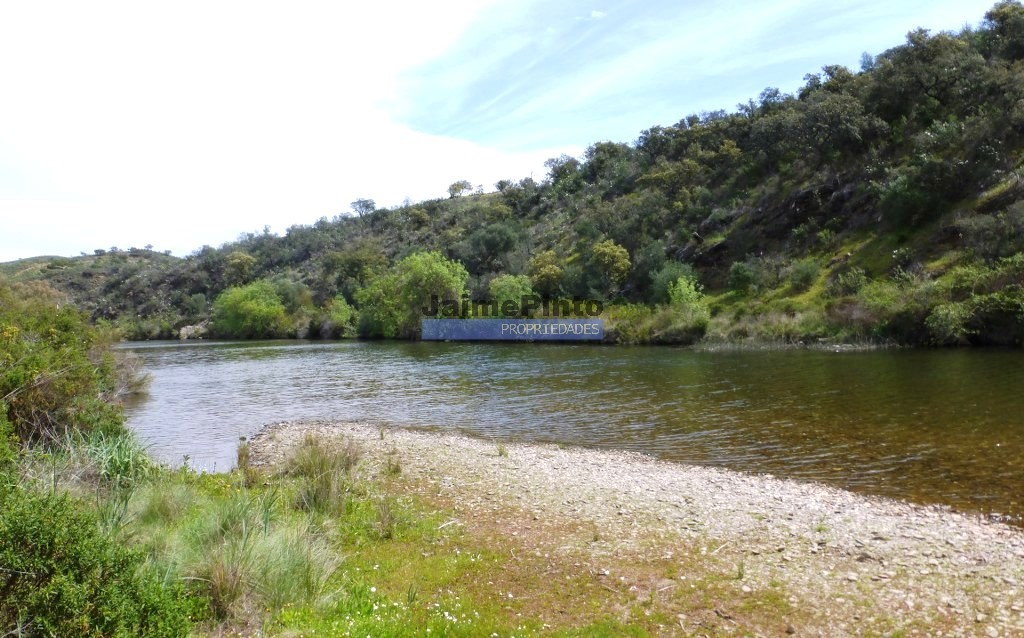 Corrugated property, 53 ha, in the Algarve, Alcoutim, Portugal. JPP