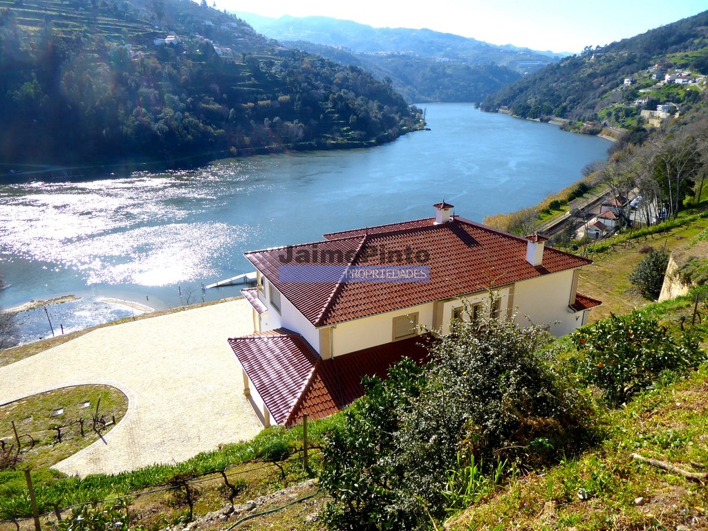 HOUSE, 4 bedrooms, in ICONIC landscape. Portugal, North, Baião, Douro