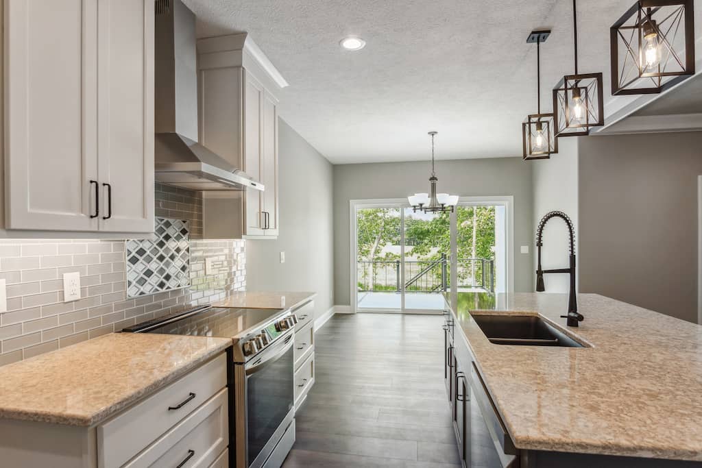 7365 Cross Creek Drive Laingsburg, MI 48848 James Edward