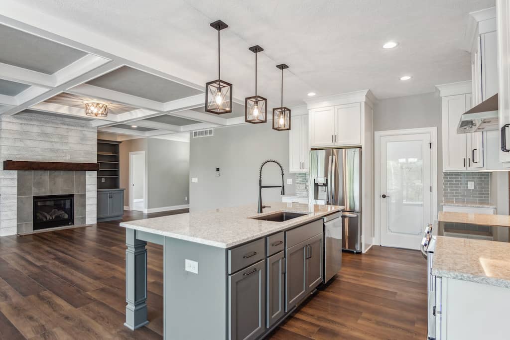 7365 Cross Creek Drive Laingsburg, MI 48848 James Edward