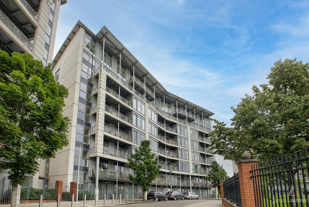 2 Bedroom Apartment For Sale in Park Central Birmingham City Centre James Laurence Estate Agents