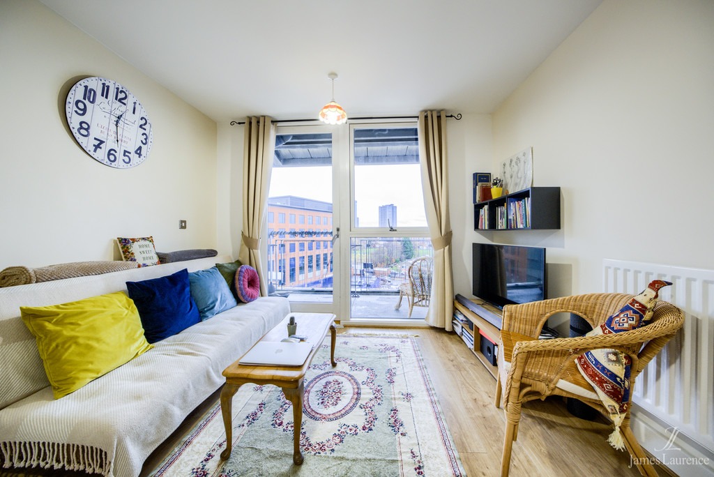 2 Bedroom Apartment For Sale in Park Central Birmingham City Centre