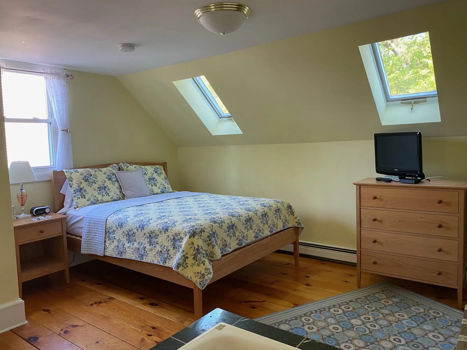 Freeport Maine Bed and Breakfast The Yellow Room at the James Place Inn