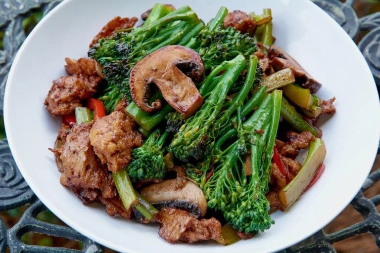 Seitan and veggie stirfry 🥦 James Strange