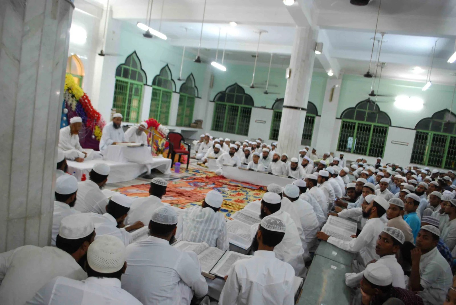 HOME JAMIA ISLAMIA MADINATUL ULOOM MADINA MARKET, MEMARI, PURBA