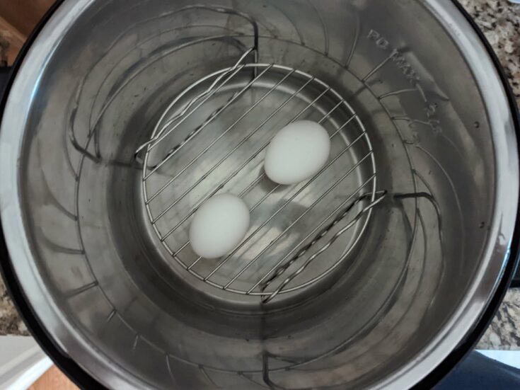 How to Cook a Soft Boiled Egg (Stovetop and Instant Pot)