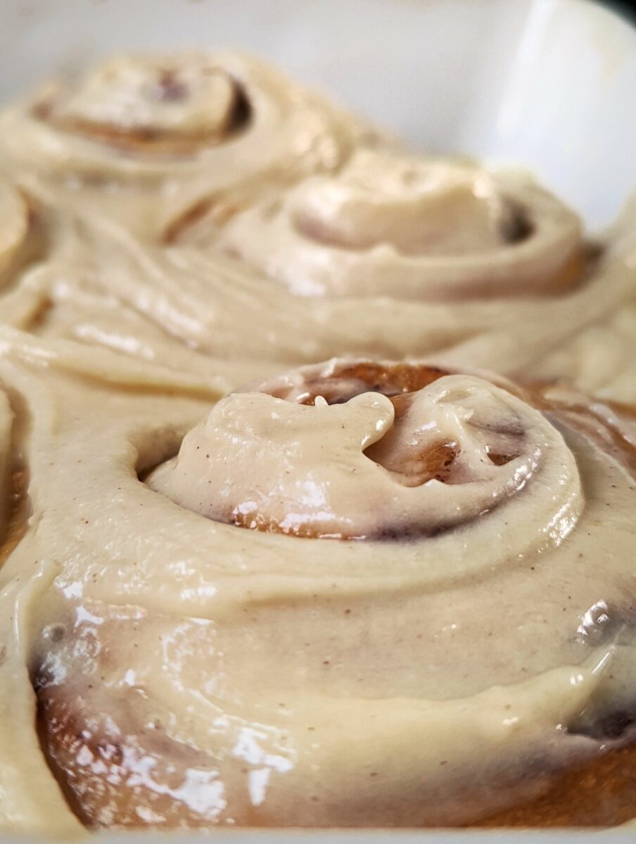 Cinnamon Rolls with Heavy Cream Jamil Ghar