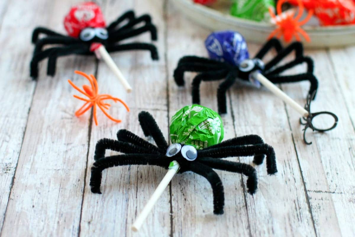 Spooky Spider Lollipops Halloween Craft JaMonkey