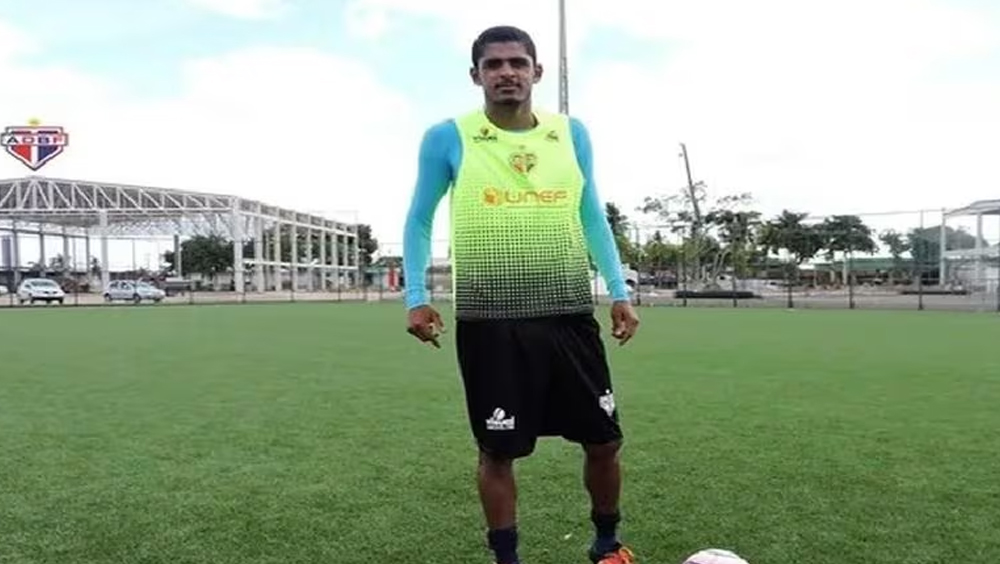 Brazilian football player collapsed and died during training Archyworldys