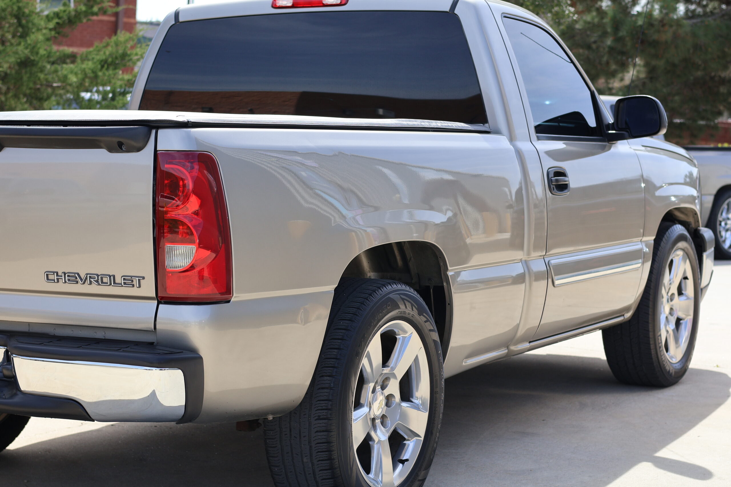 2003 Chevrolet Silverado 1500 Single Cab Short Box (5.3L V8) J