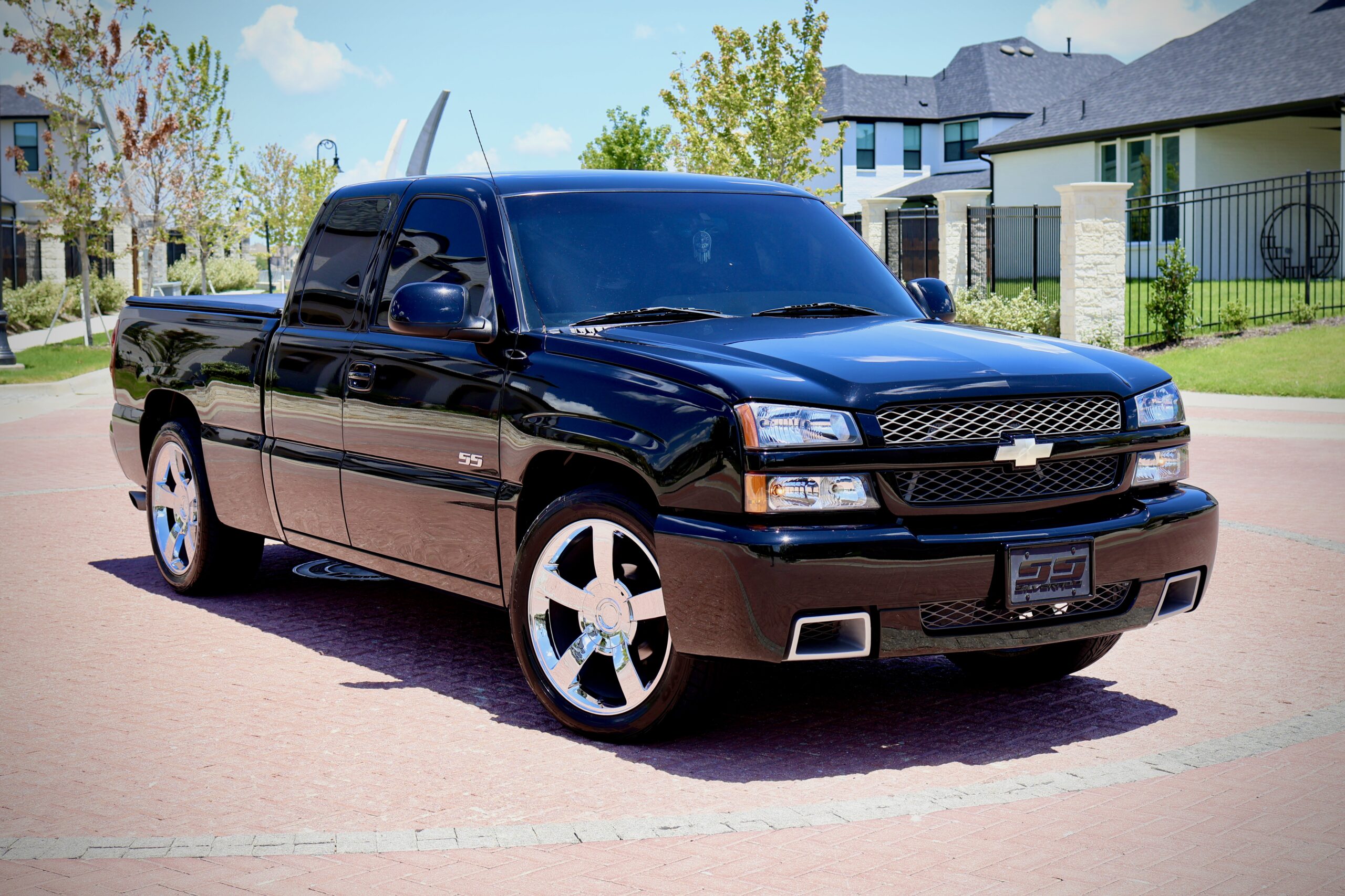 **SOLD** 2003 Chevrolet Silverado 1500 SS 6.0L AWD **97K MILES** J