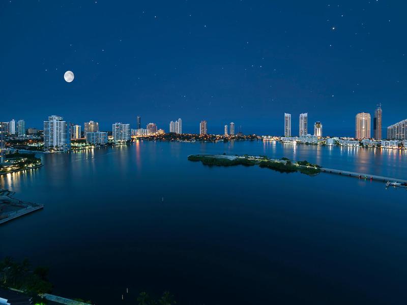 Aventura, FL Condos For Sale….Peninsula Towers 1 and Janus International Realty