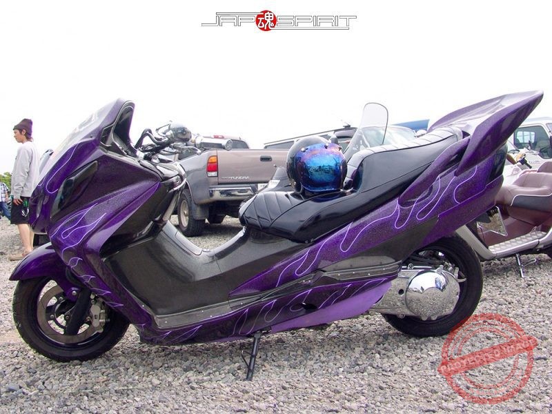 YAMAHA Majesty, Black & dark purple fire pattern with the Grim Reaper