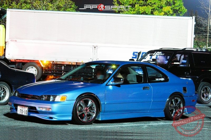 HONDA Accord 5th CD coupe USDM style blue color at Moriya PA - JAP SPIRIT