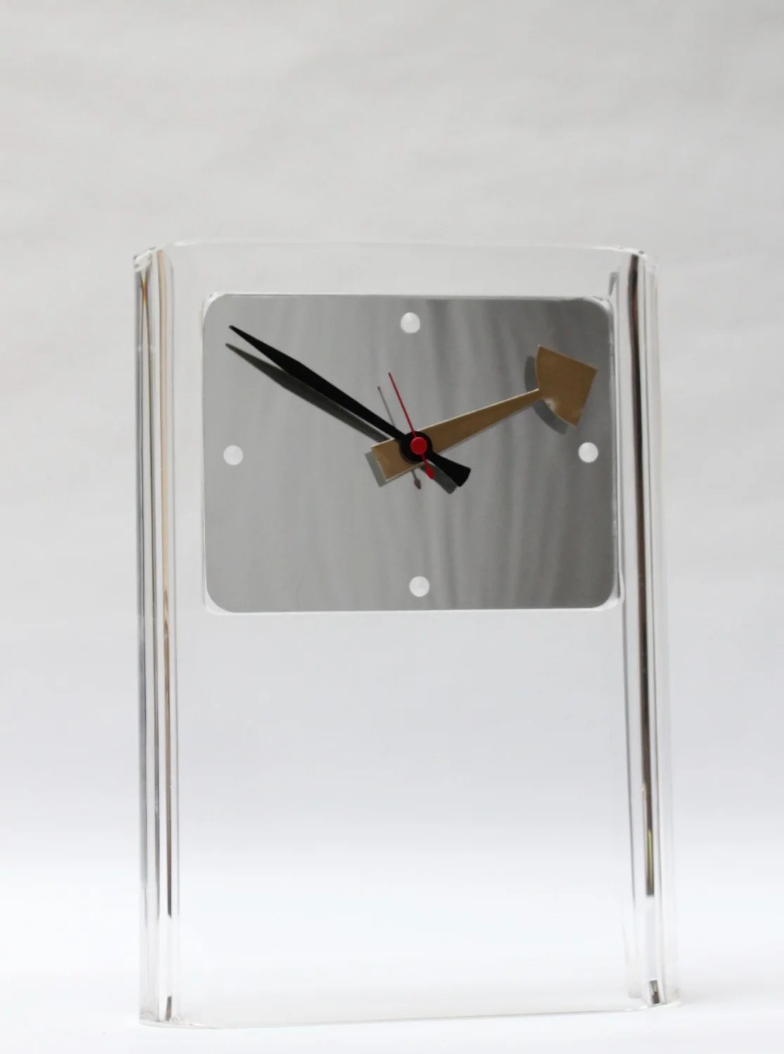 Vintage Lucite FreeStanding Mantle Clock Jarontiques
