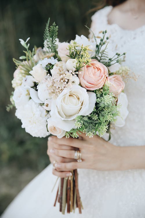 Wedding Flowers Cost Elegant and Budget Friendly Wedding