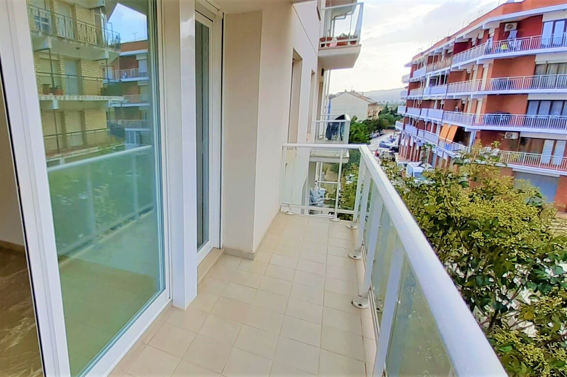 Modern Apartment For Long Term Rental, Thiviers, Javea Javea Mia