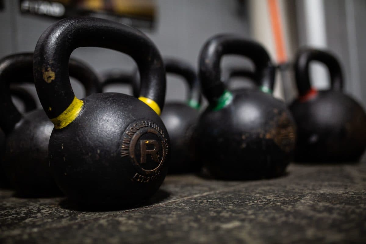 kettlebell vs medicine ball Javidsport