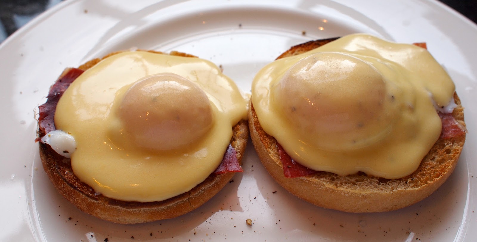 Eggs Benedict and Heston Blumenthal’s Perfectly Poached Eggs