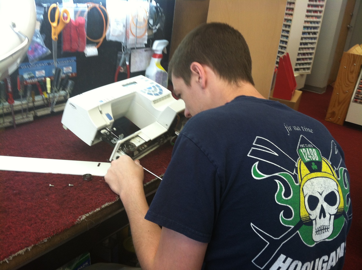 Informative Tips To Select Best Sewing Machine Repair Service