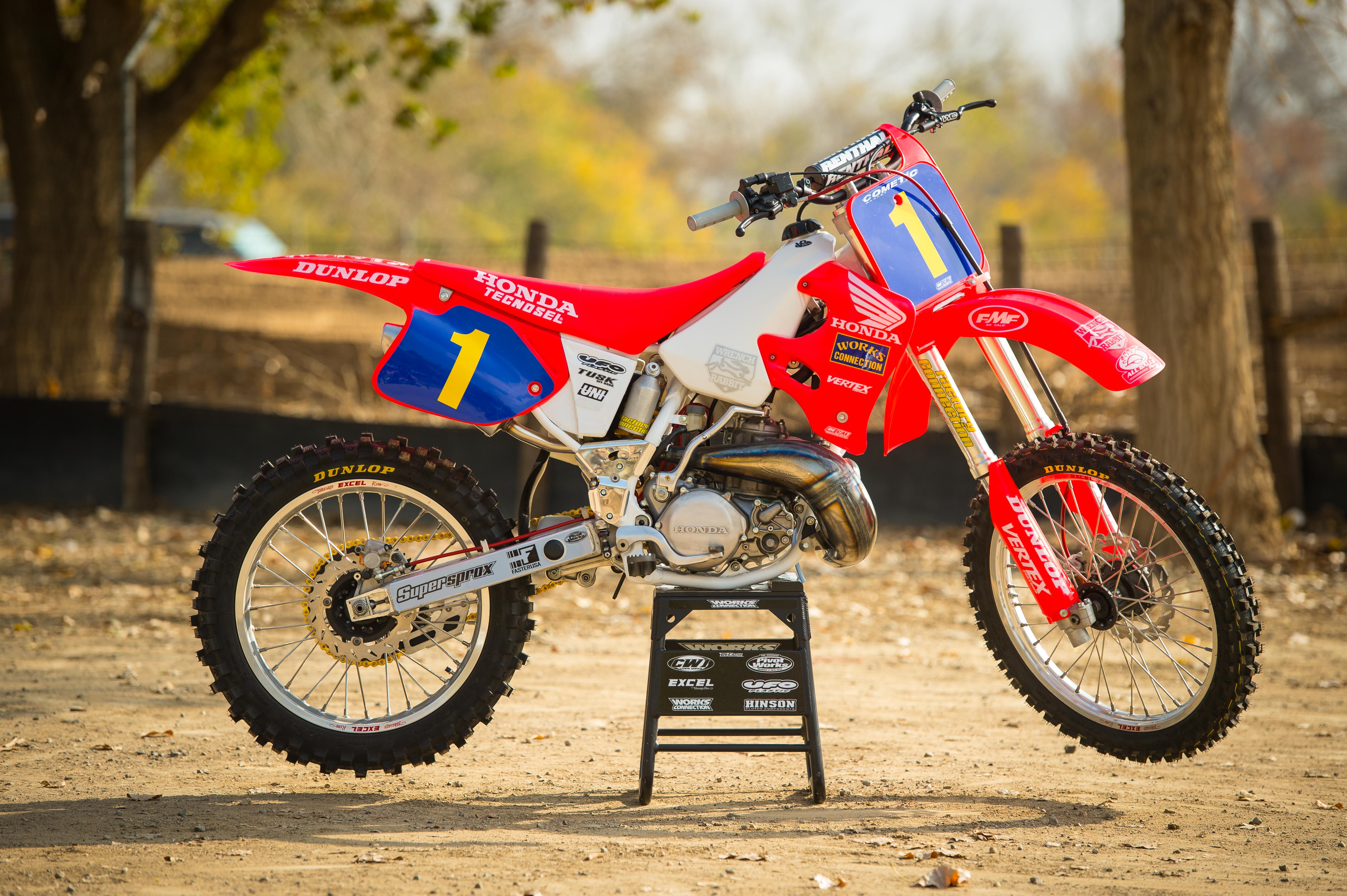 1992 Honda CR250R Garage Build | Jay Clark Enterprises