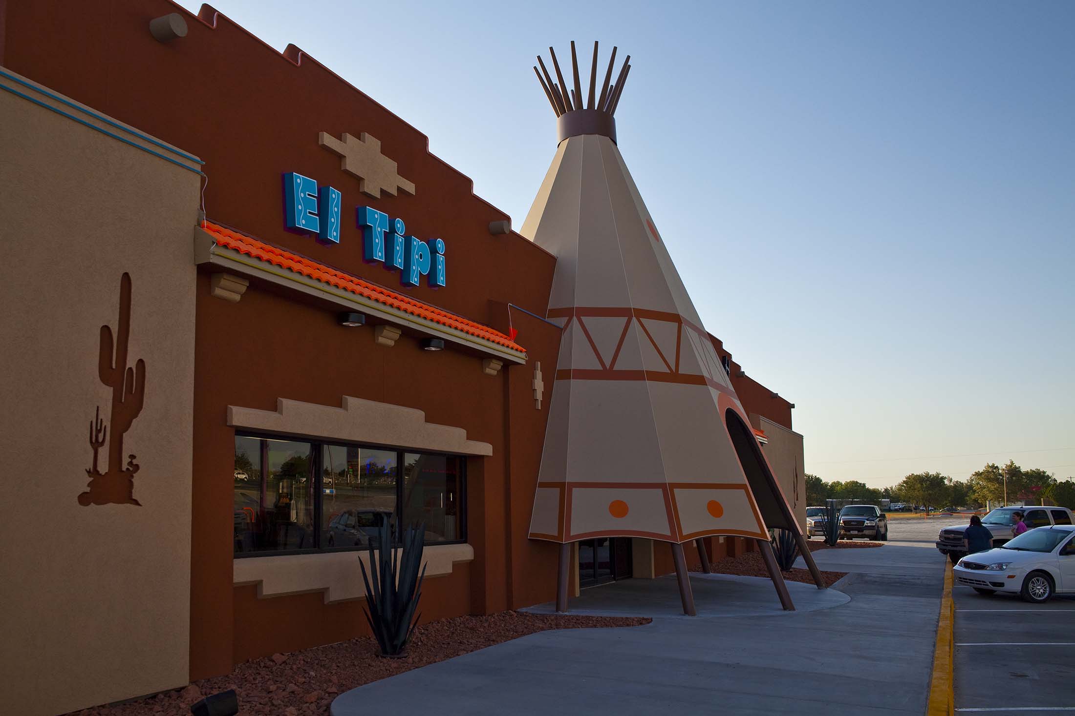 El Tipi Development