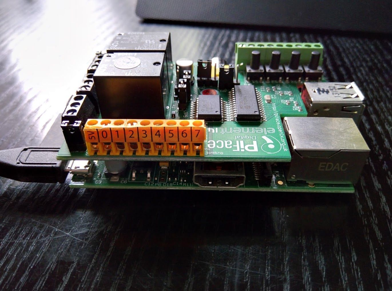 Turning a Raspberry Pi into an expensive light timer