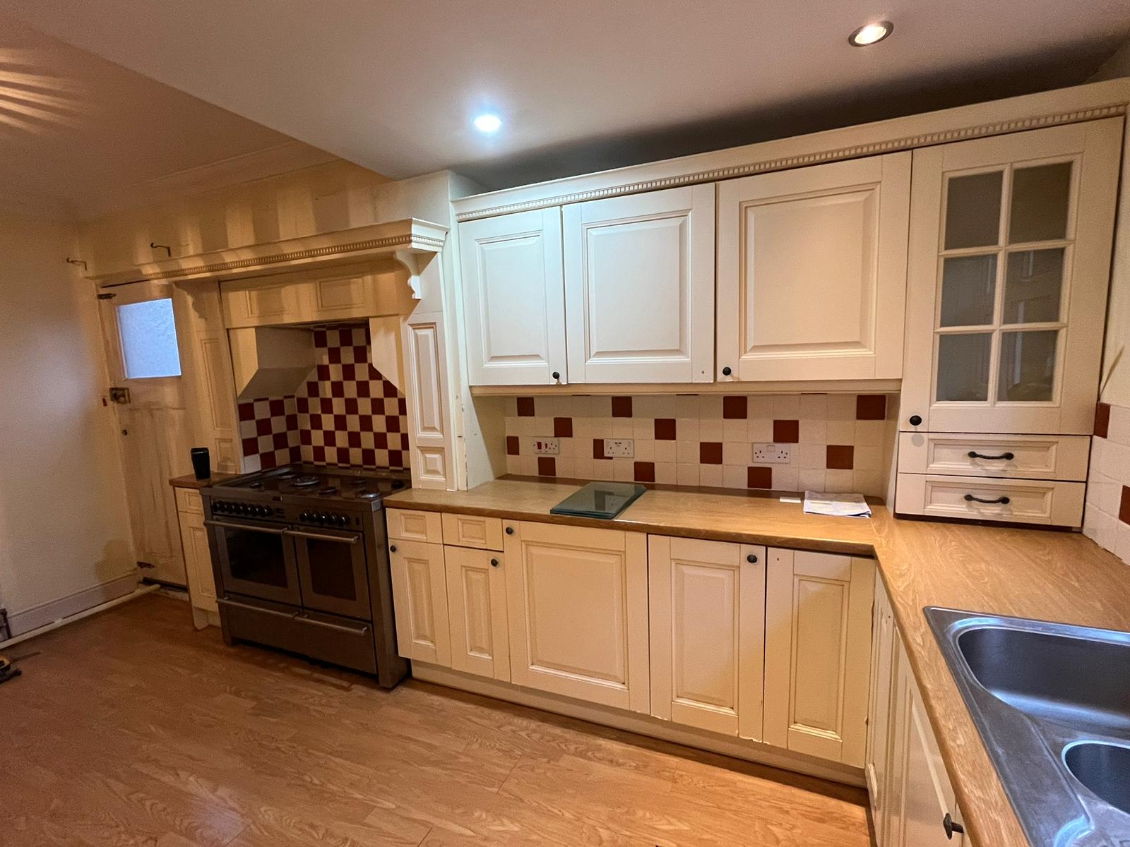 Navy Kitchen Installation with Bespoke Cooker Hood Jaz Wiggins