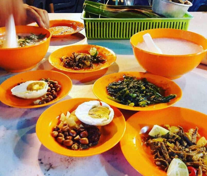 Go to Most Foods in Johor by using Private Taxi to JB