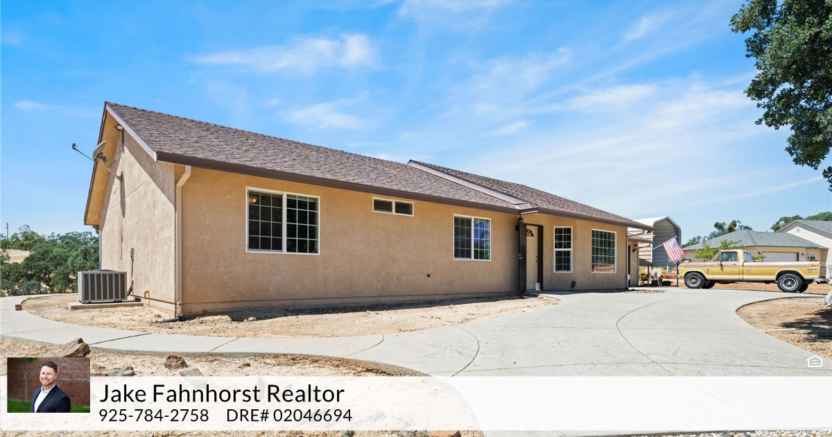 2998 Cadena Way, Coulterville, CA 95311