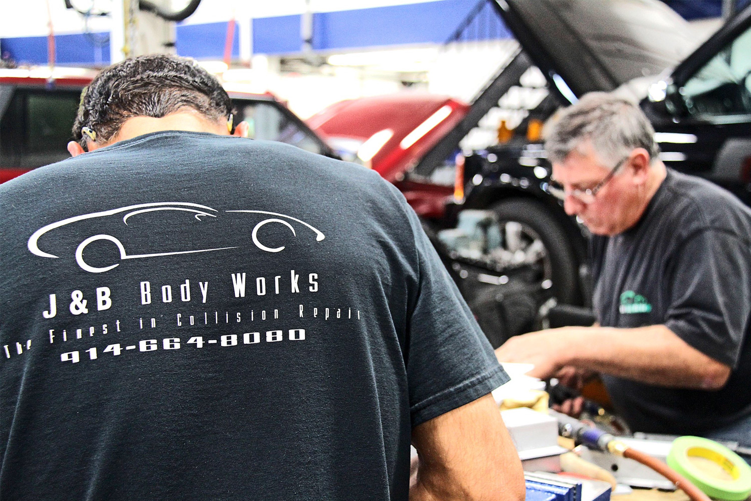 J & B Bodyworks The Finest In Collision Repair