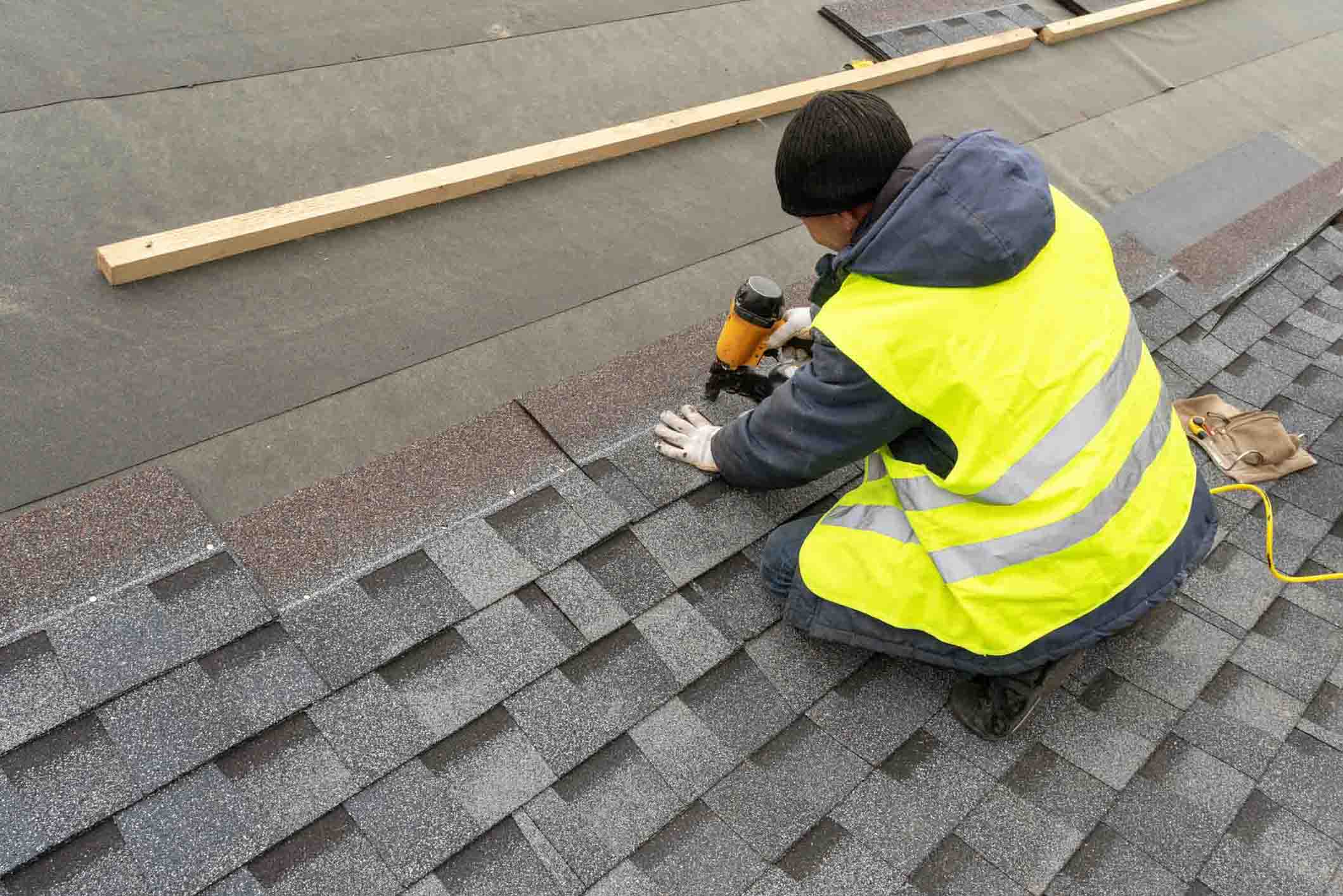 A Roofing Contractor in Queens, NY, 11375