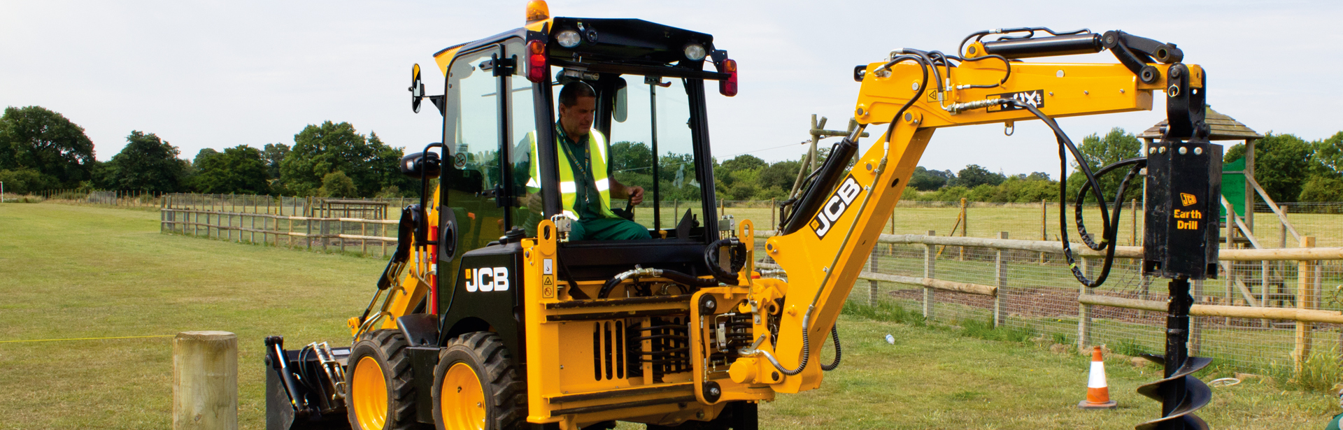 Backhoe, Small Backhoe, Mini Loader For Sale, JCB 1CX JCBCEA