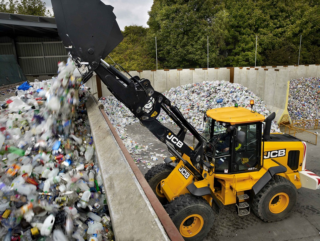 CHOOSING THE RIGHT WHEEL LOADER FOR THE JOB JCB