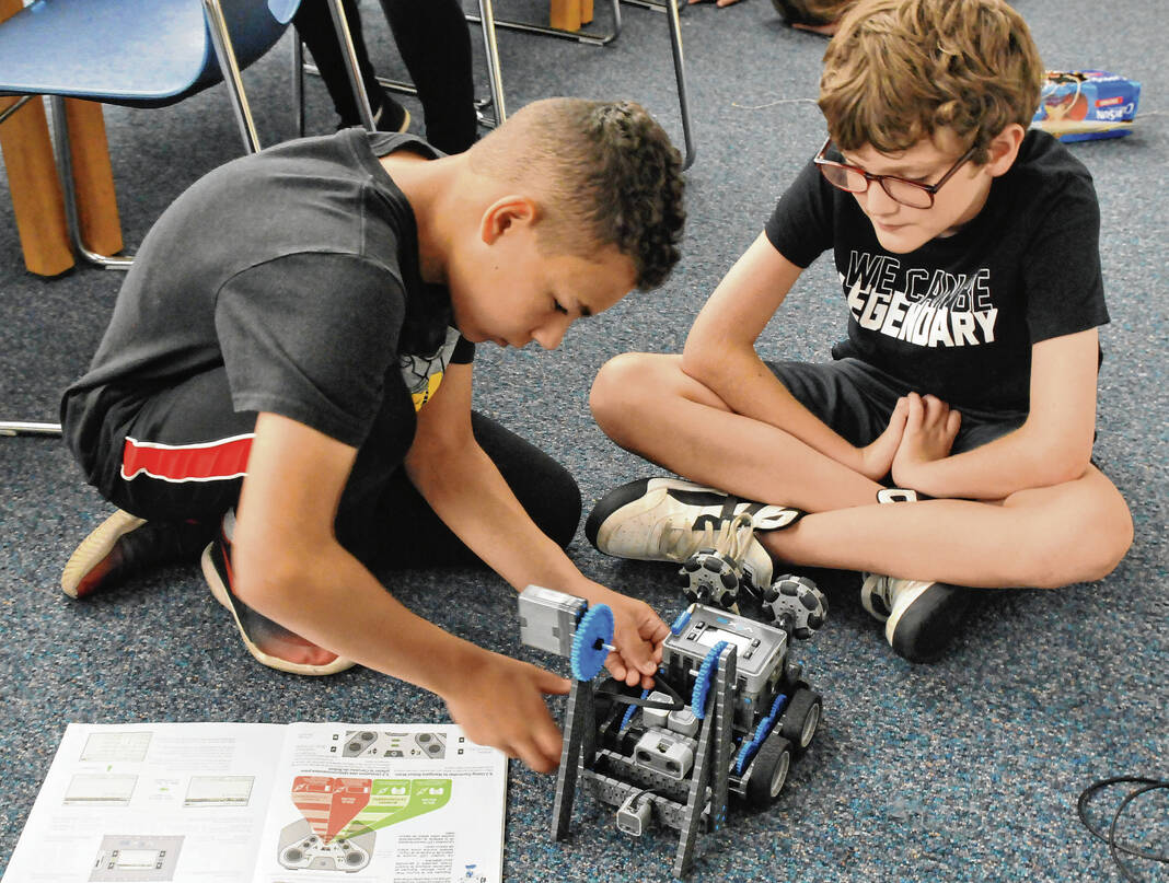 Crothersville Elementary School Launches Robotics Jackson County