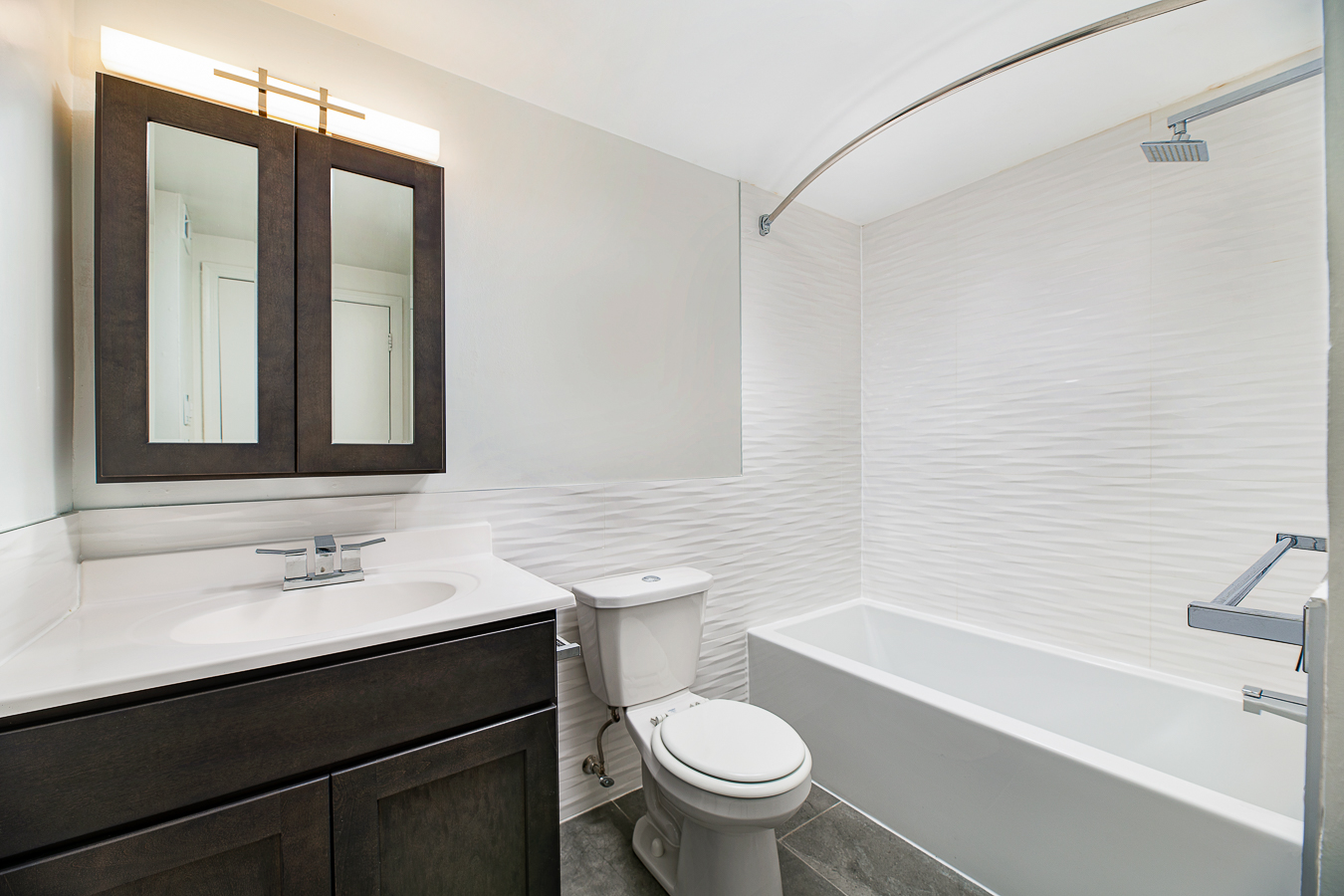 Photos and Gallery of Middletown Trace Apartments in Langhorne, PA