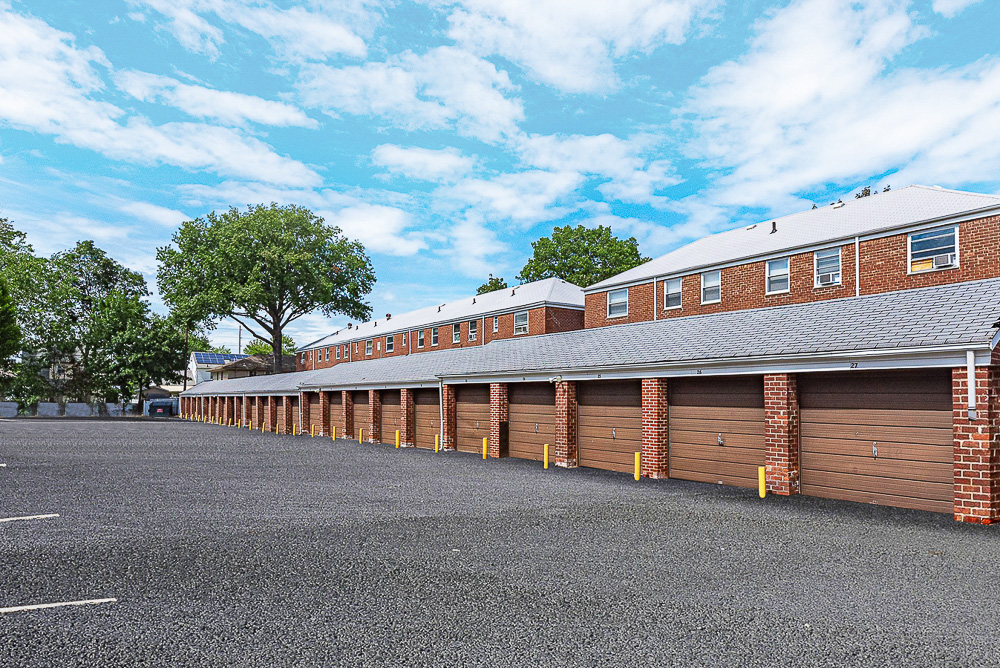 Amenities of Essex Gardens Apartments in Maywood NJ JCMLiving