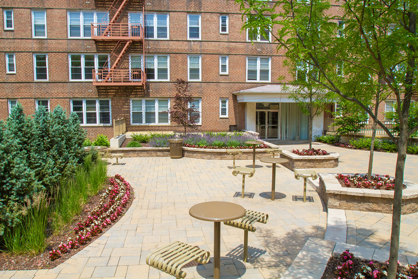 Photo Gallery & 3D Tour of Parktowne Apartments Highland Park Rentals